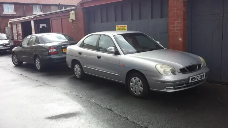 دايو ليجانزا 1999 لون فضي