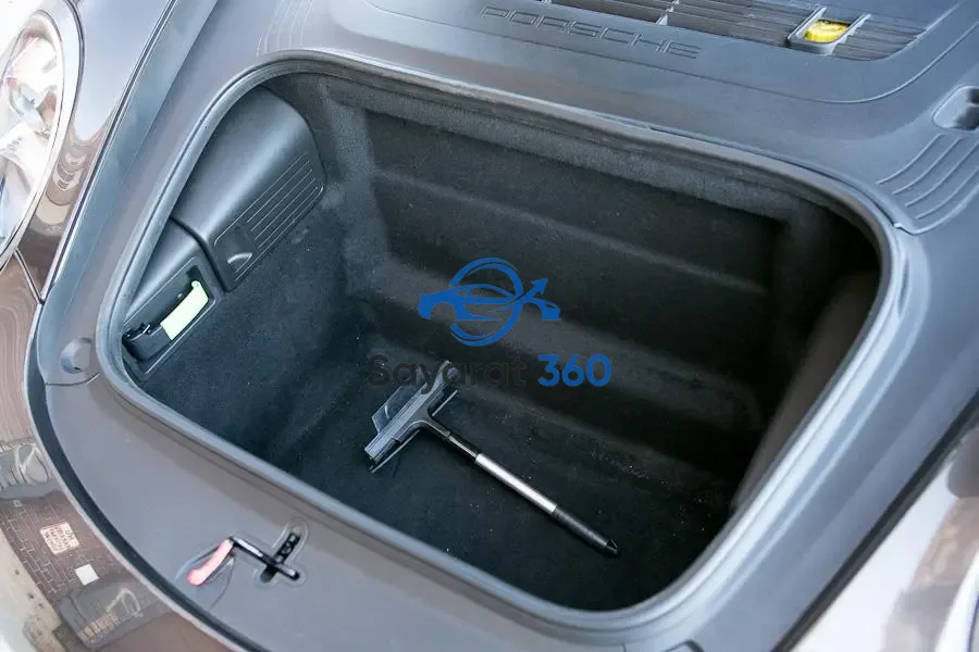 بروتون - صندوق الأمتعة (Trunk)