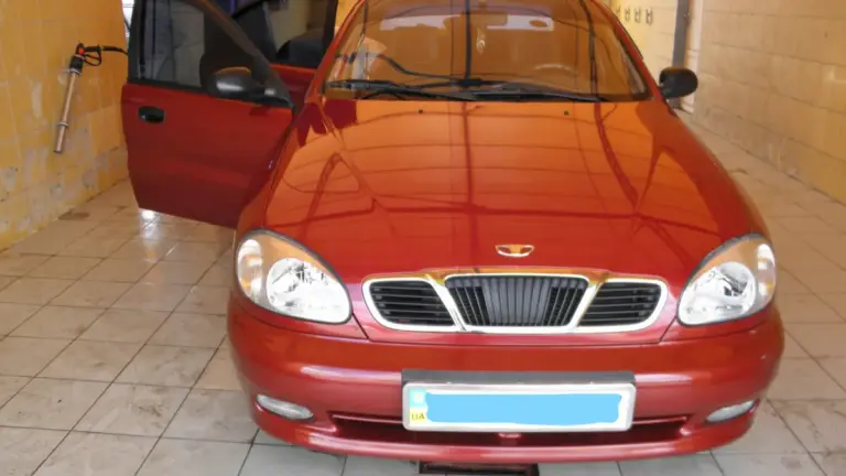 دايو لانوس ٢٠٠٦ لون نبيتي