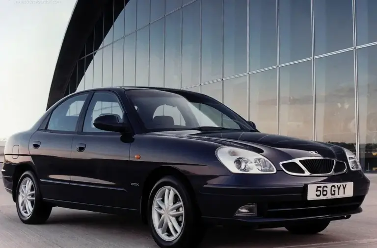 دايو نوبيرا ٢٠٠٣ لون اسود