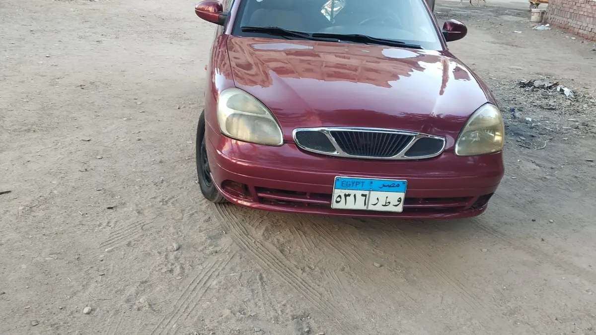 دايو نوبيرا ٢٠٠٥ لون نبيتي