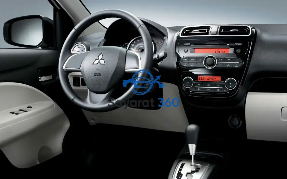 ميتسوبيشي - المقصورة (Interior)