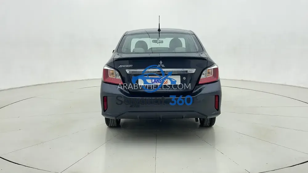 ميتسوبيشي - خلفية (Rear View)