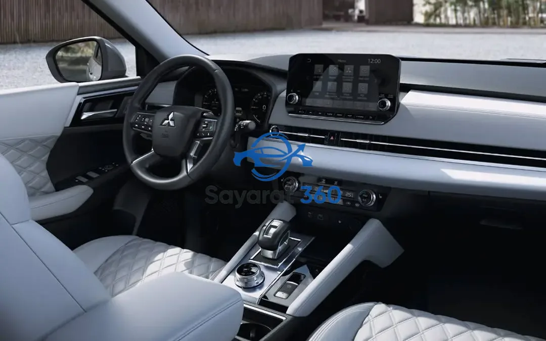 ميتسوبيشي - المقصورة (Interior)