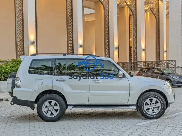 ميتسوبيشي - جانبية (Side View)