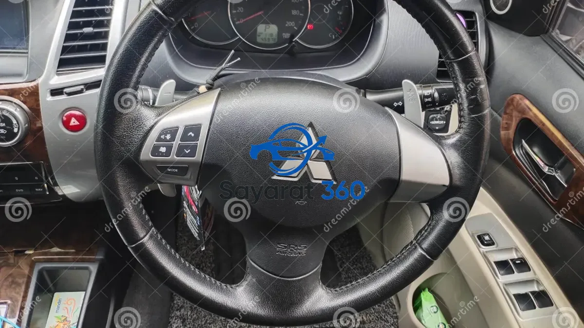 ميتسوبيشي - لوحة القيادة (Dashboard)