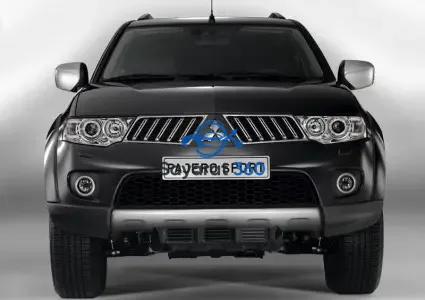 ميتسوبيشي - زاوية 3/4 أمامية (3/4 Front)