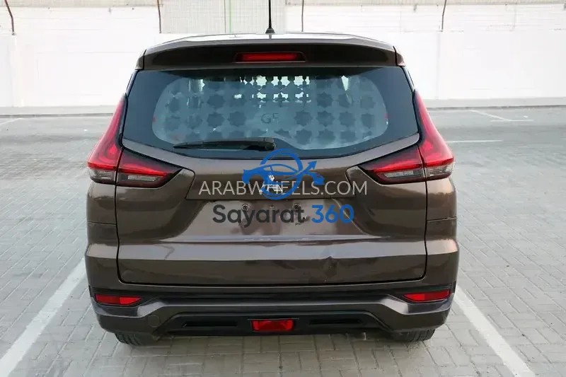 ميتسوبيشي - خلفية (Rear View)