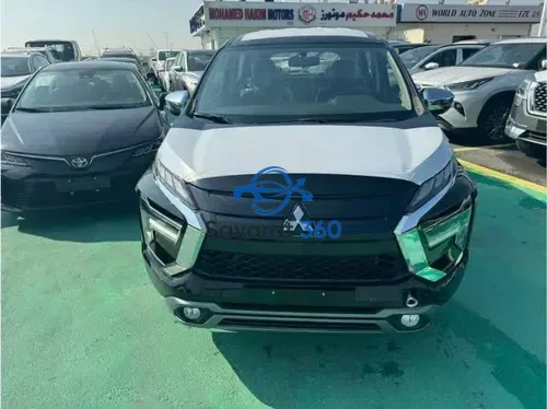 ميتسوبيشي - واجهة أمامية (Front View)