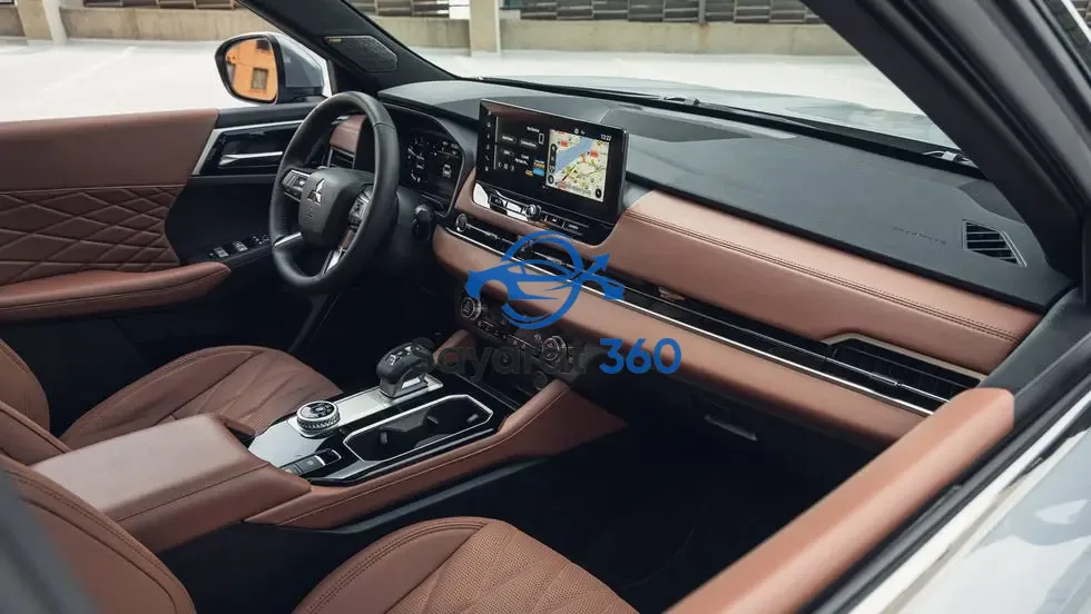 ميتسوبيشي - المقصورة (Interior)