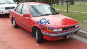 ميتسوبيشي لانسر عيون 1990