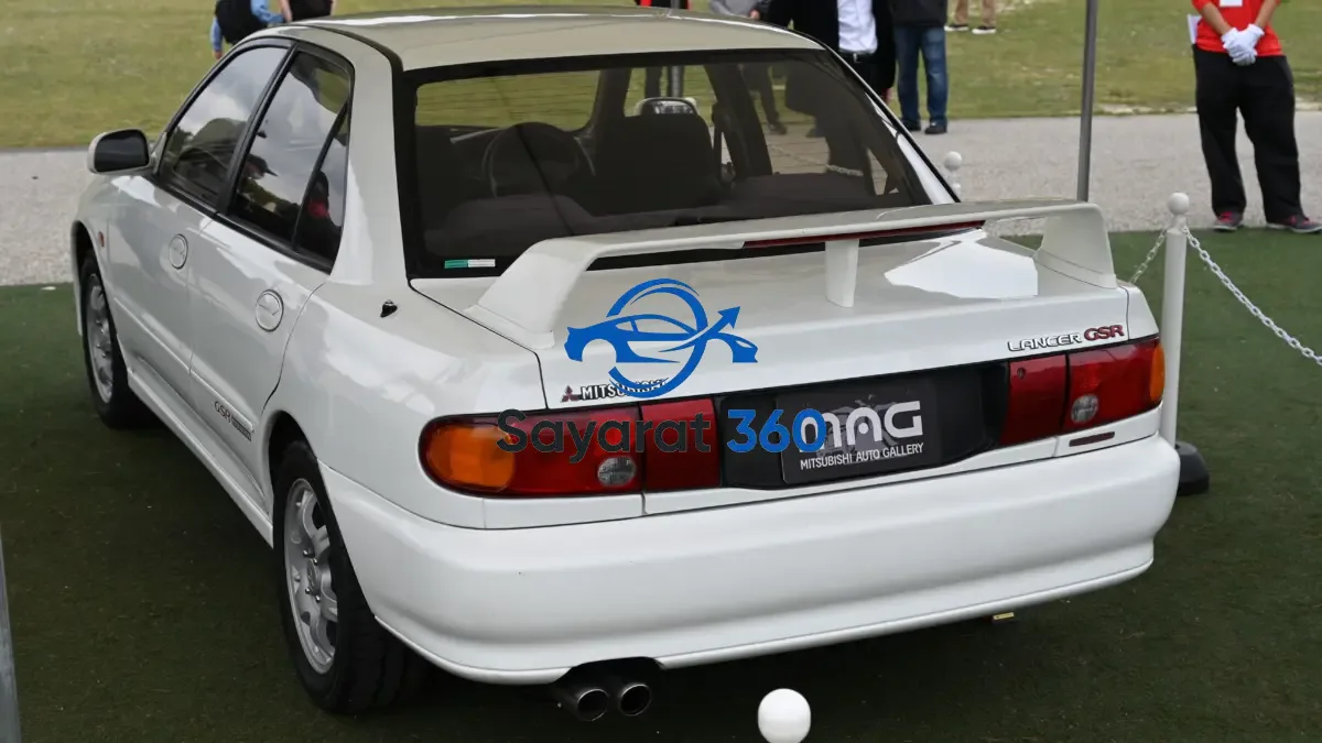 ميتسوبيشي - خلفية (Rear View)