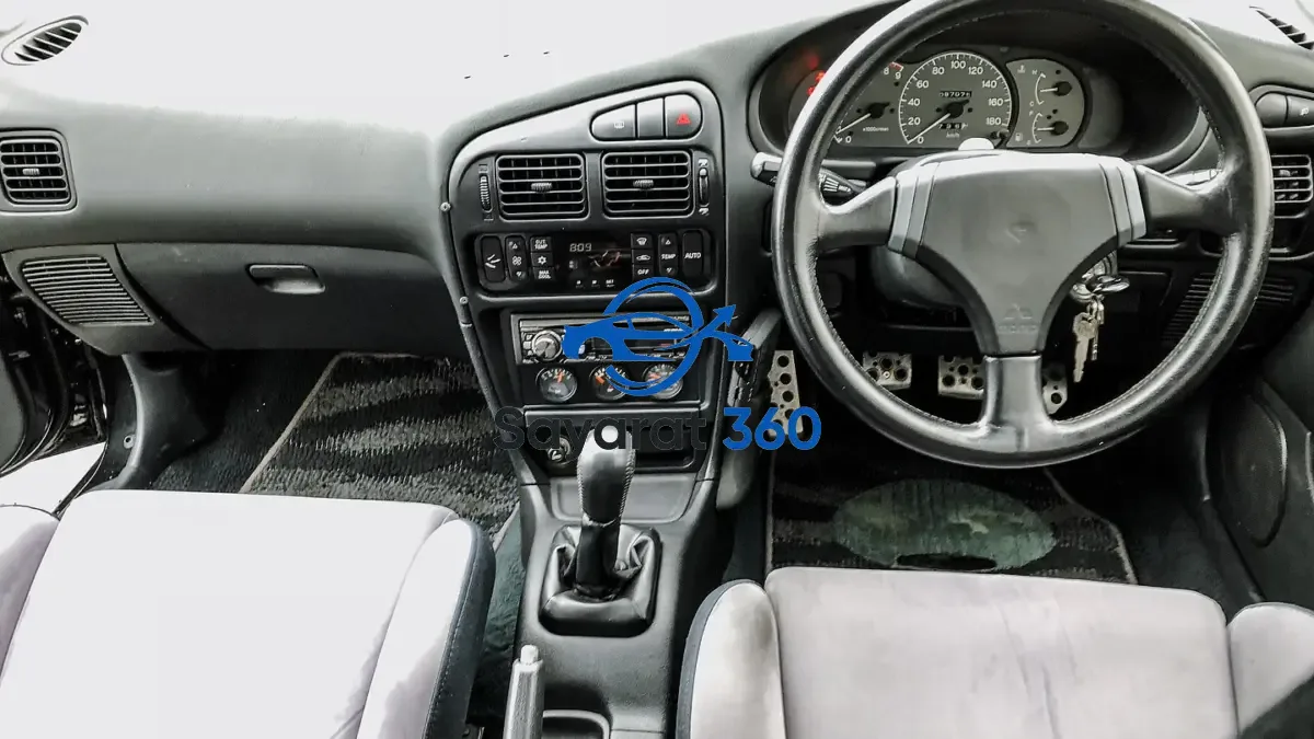 ميتسوبيشي - المقصورة (Interior)