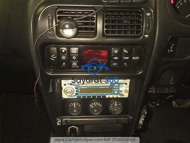 ميتسوبيشي - لوحة القيادة (Dashboard)