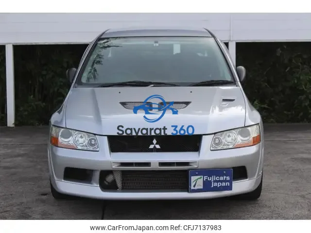 ميتسوبيشي - زاوية 3/4 أمامية (3/4 Front)