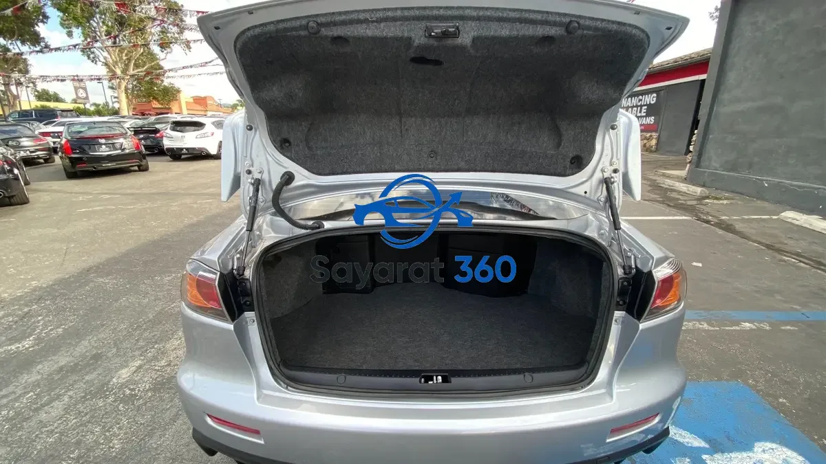 ميتسوبيشي - صندوق الأمتعة (Trunk)