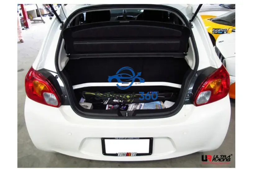 ميتسوبيشي - صندوق الأمتعة (Trunk)